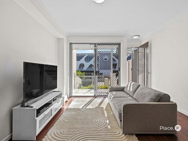Townhouse for sale in Toombul, Queensland