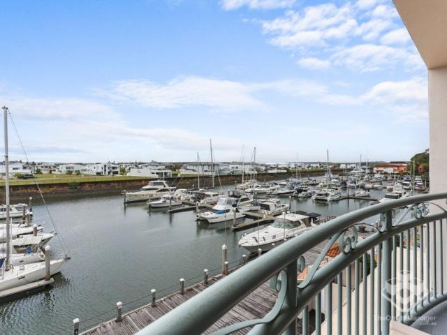 Apartment for rent in Hope Island, Gold Coast City