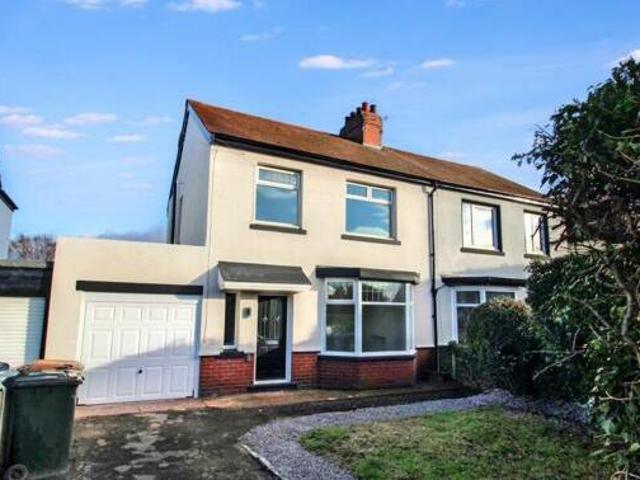 House for sale in Newcastle-under-Lyme, Staffordshire