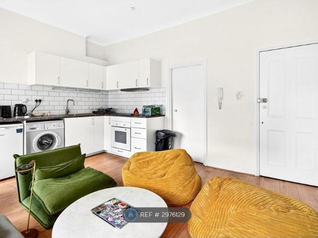 Apartment for rent in Fitzrovia, Greater London