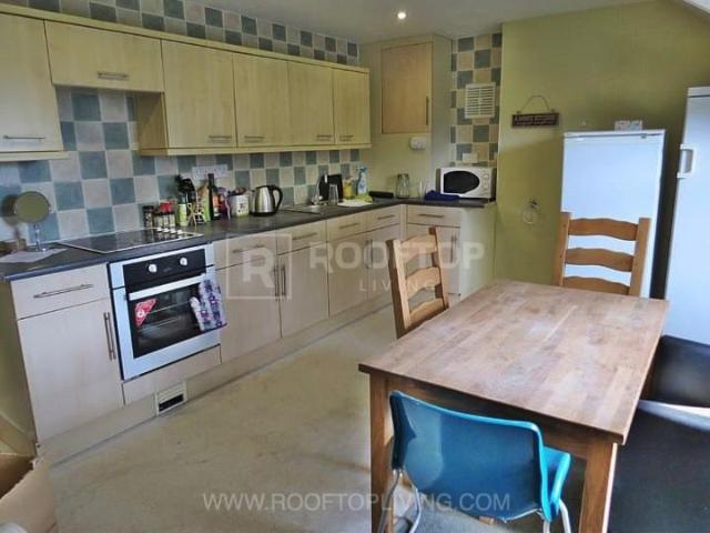 House for rent in Hyde Park, West Yorkshire