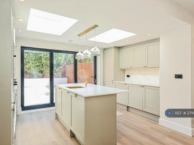 House for rent in Muswell Hill, Greater London