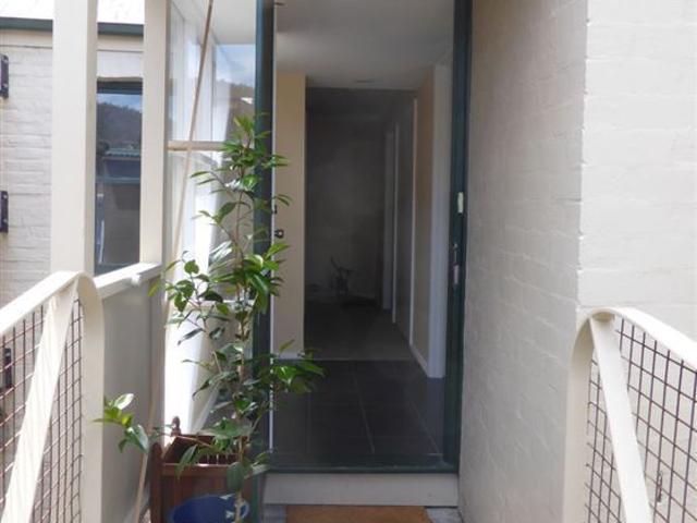 Apartment for rent in North Hobart, Tasmania