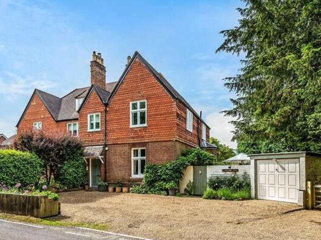 House for sale in Pachesham Park, Surrey