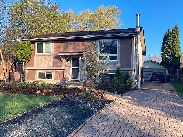 House for sale in East St. Paul, Manitoba