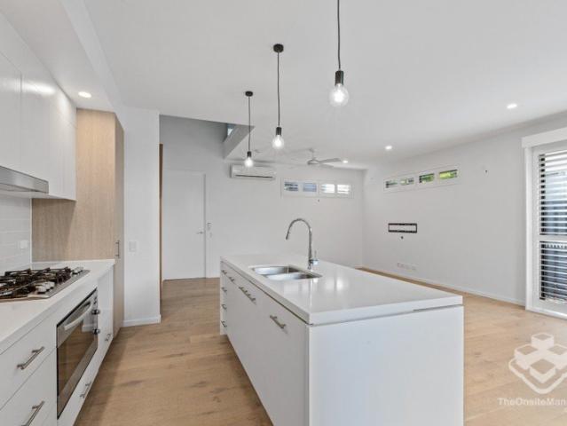 Townhouse for rent in Toombul, Queensland