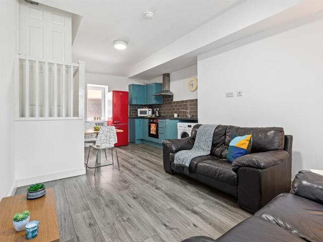 Apartment for rent in Beckett Park, Headingley