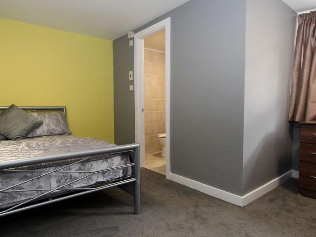 Apartment for rent in Beckett Park, Headingley