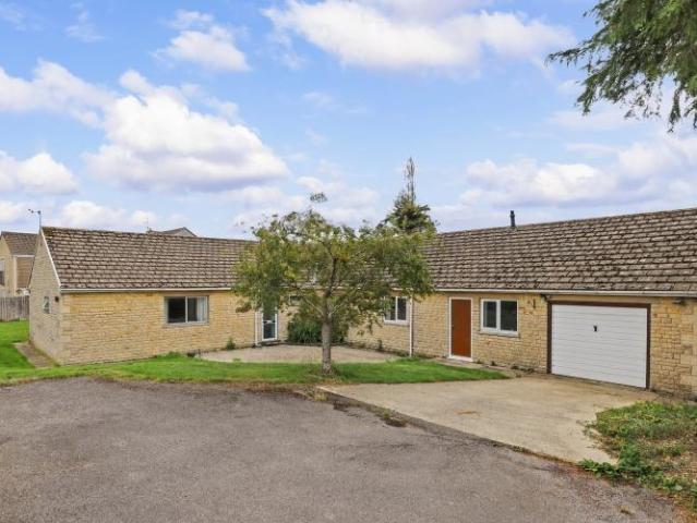 House for rent in North Leigh, West Oxfordshire
