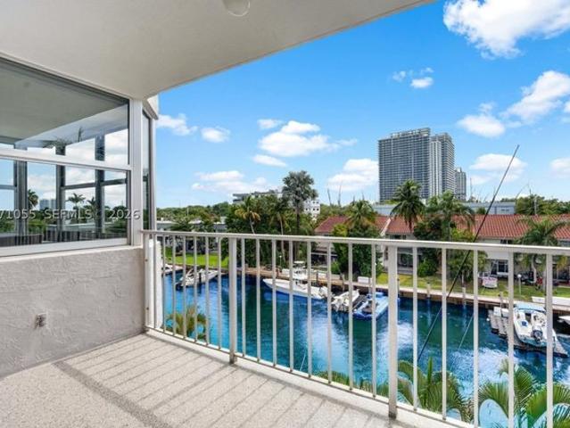 Condo for sale in North Miami Beach, Florida