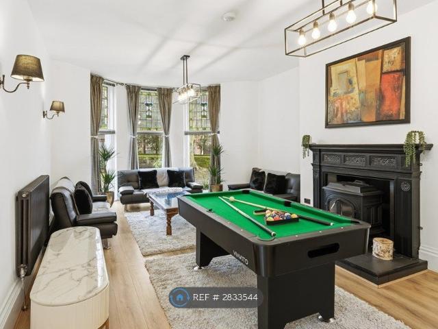 Apartment for rent in Calderstones