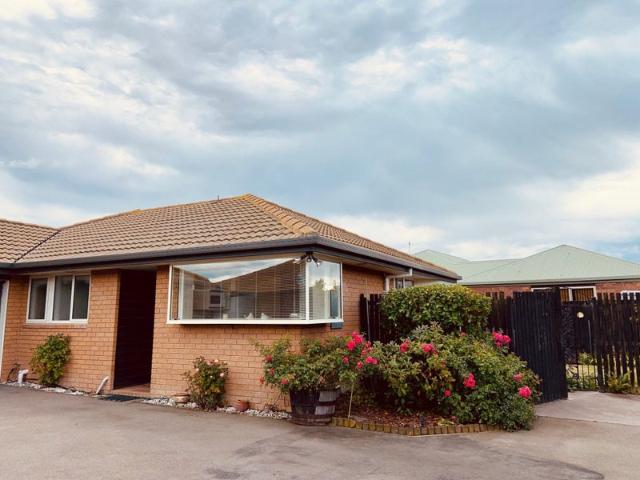 House for rent in Chaslands, Canterbury