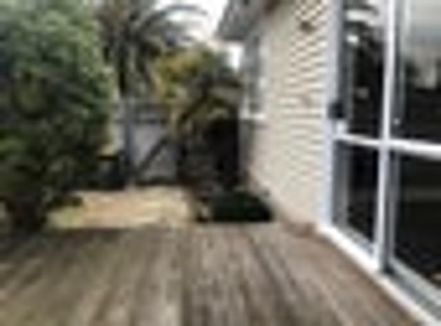 House for rent in Chaslands, Canterbury