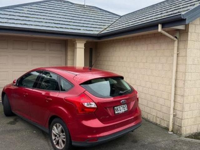 Apartment for rent in Chaslands, Canterbury
