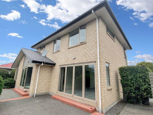 House for rent in Chaslands, Canterbury