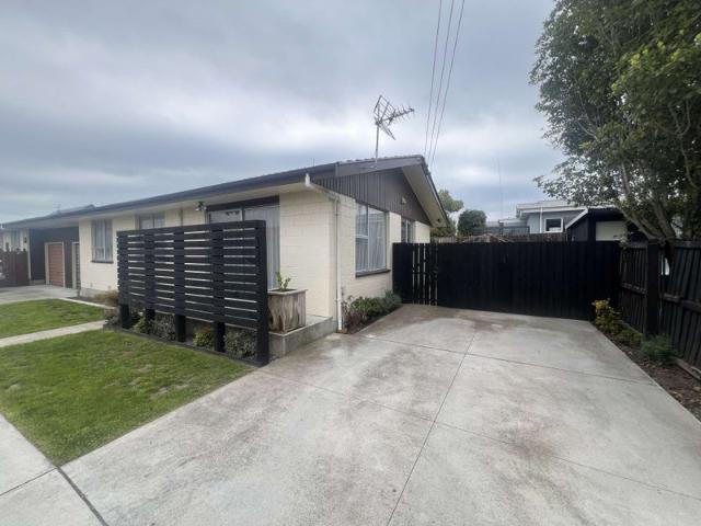 Apartment for rent in Chaslands, Canterbury