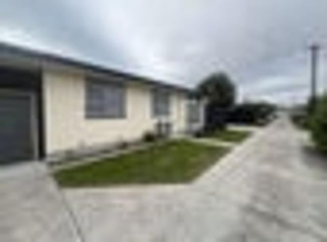 Apartment for rent in Chaslands, Canterbury