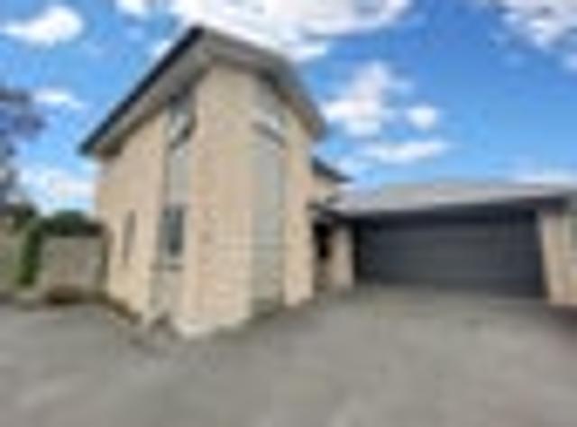 House for rent in Chaslands, Canterbury