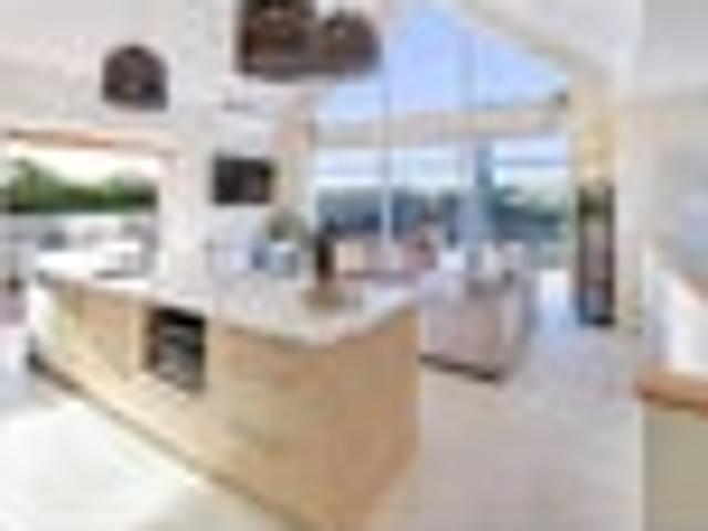 House for rent in Chaslands, Canterbury