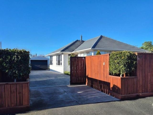 House for rent in Chaslands, Canterbury