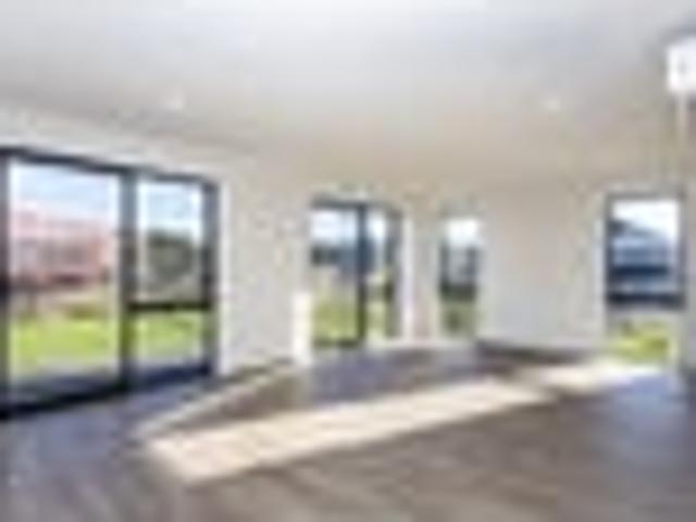 House for rent in Chaslands, Canterbury