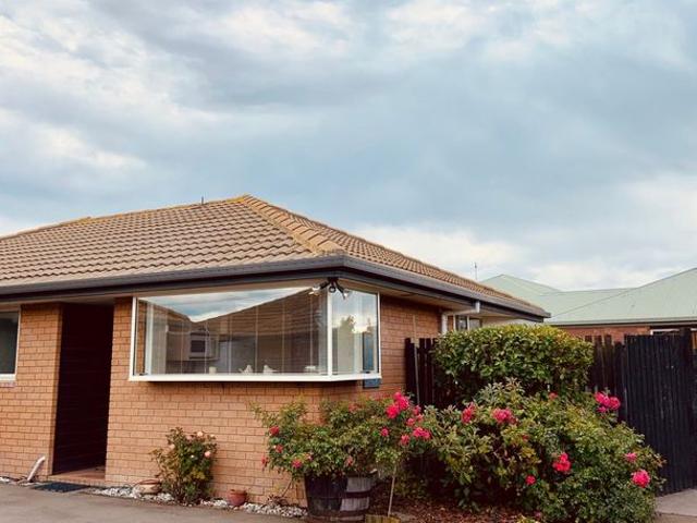 House for rent in Chaslands, Canterbury