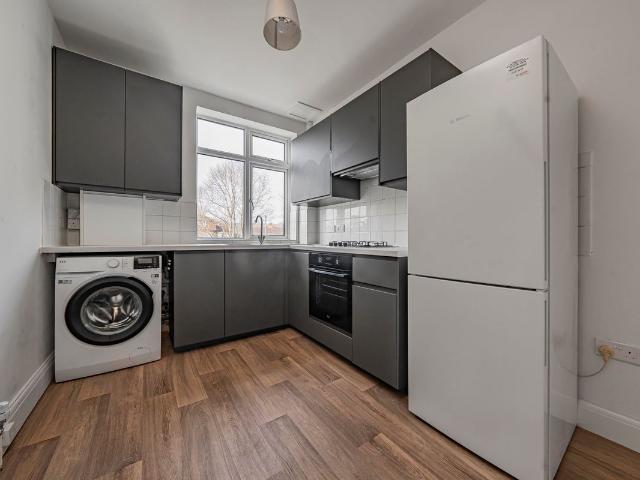 Apartment for rent in Denham