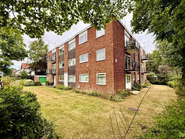 Apartment for rent in West Park, West Yorkshire