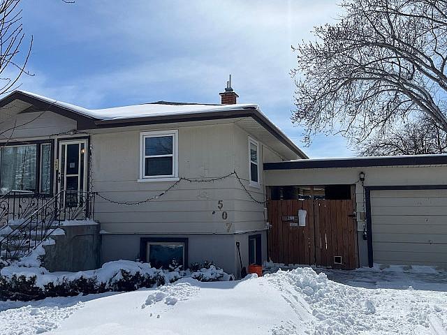House for sale in Saskatoon, Saskatchewan