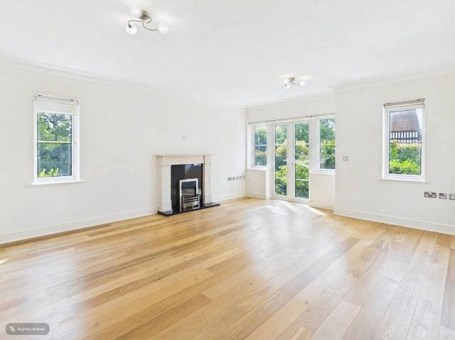 Apartment for rent in Chalfont St. Peter, Denham
