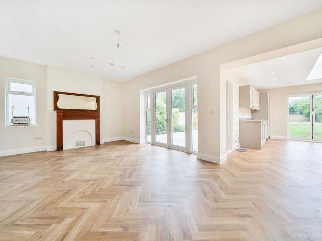 House for rent in Well Hall, Cat Hill