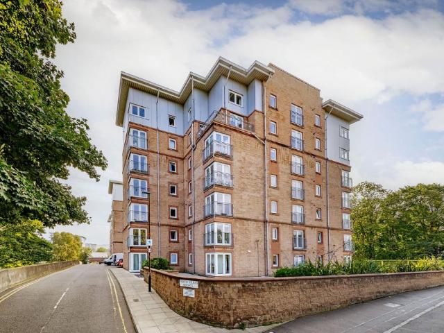 Apartment for rent in Leith, Scotland