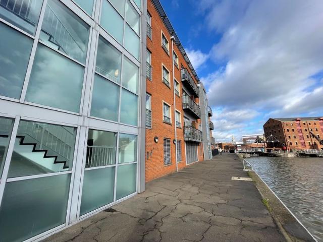 Apartment for rent in Oxleaze, Gloucester