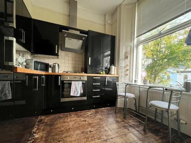 House for rent in Follaton, Strode