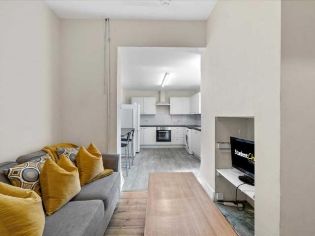 Room for rent in Greenbank, Mount Wise