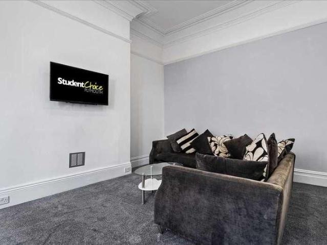 Room for rent in Pennycomequick, Plymouth