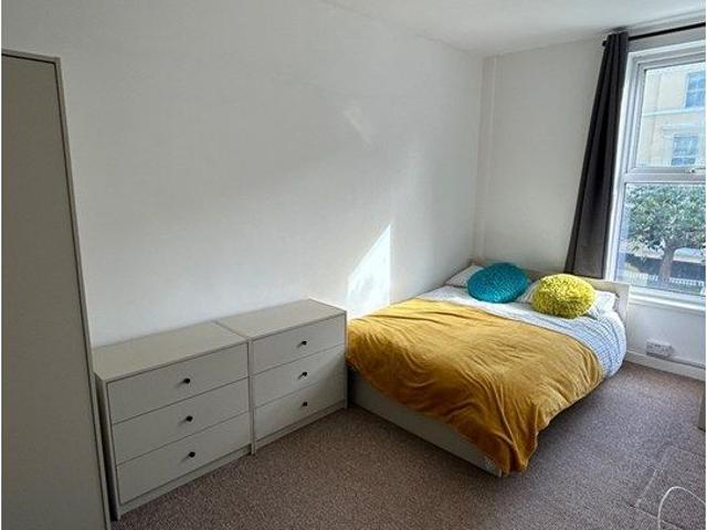 Room for rent in Pennycomequick, Plymouth