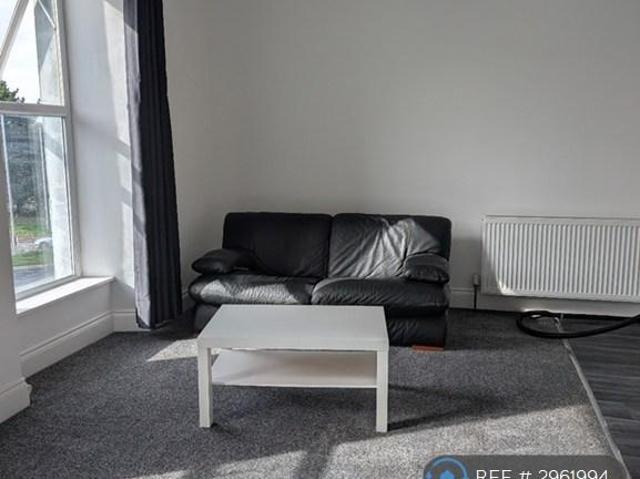 Apartment for rent in Pennycomequick, Plymouth