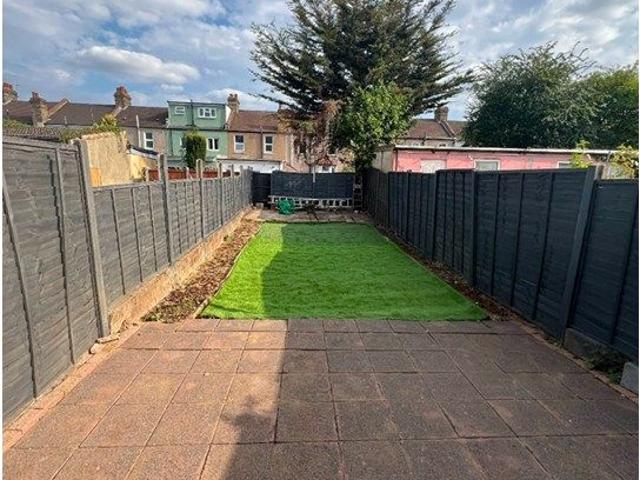 House for rent in Seven Kings, Greater London