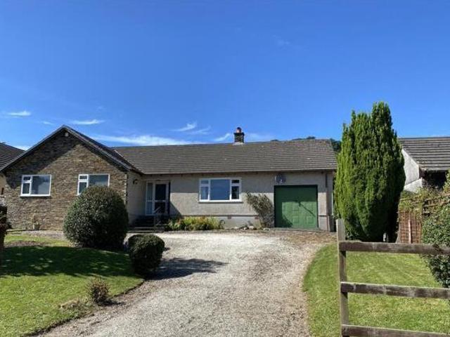 House for sale in Weir Quay, Devon