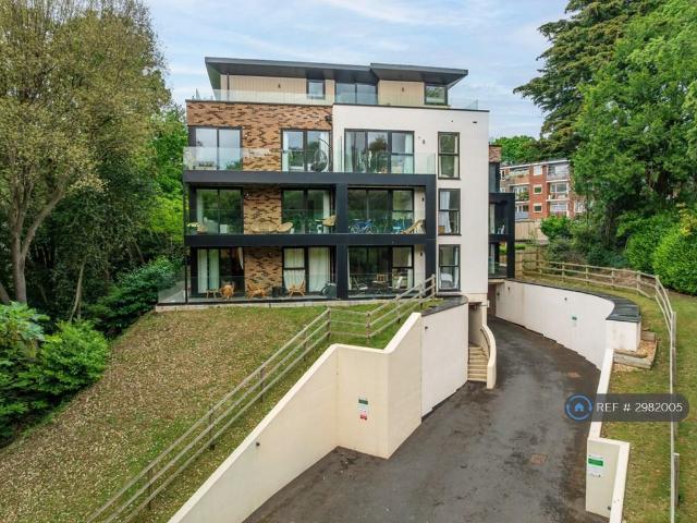 Apartment for rent in Upper Parkstone, Poole