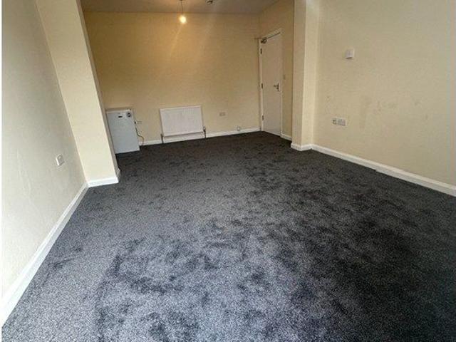 Room for rent in London Borough of Ealing, Greenford