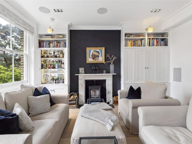 Apartment for rent in Surbiton, Greater London