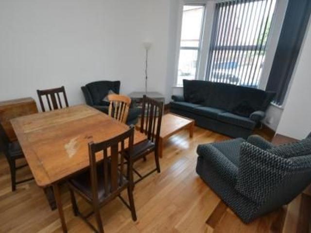 Room for rent in Compton Acres, Barton In Fabis