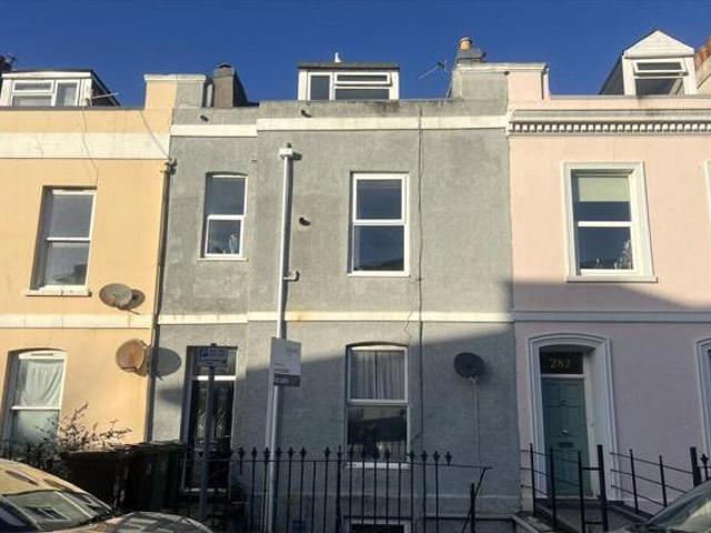 House for sale in Follaton, Strode