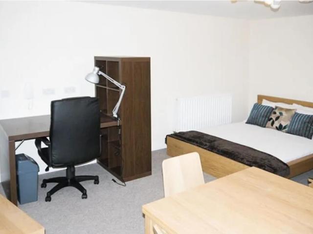 Apartment for rent in Stonehouse, Mount Wise