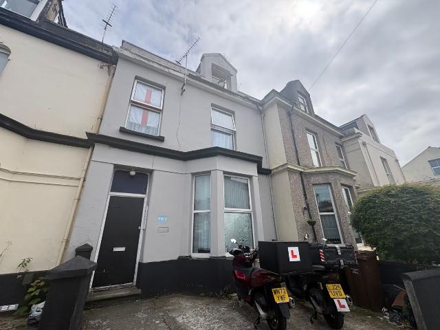 Apartment for rent in Pennycomequick, Mount Wise