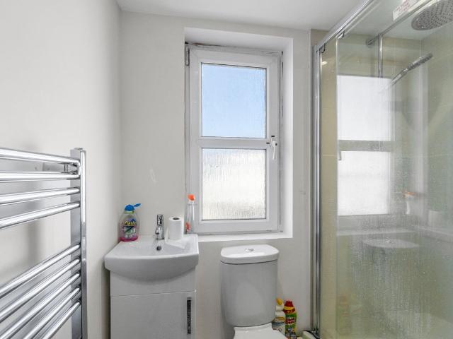 Room for rent in Pennycomequick, Mount Wise