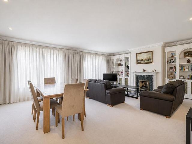 Apartment for rent in Marylebone, Greater London
