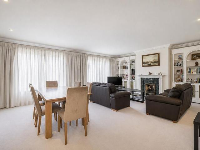 Apartment for rent in Marylebone, Greater London